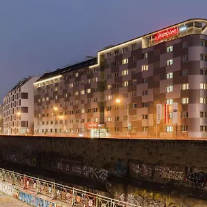 *** Отель Hampton By Hilton West Австрия